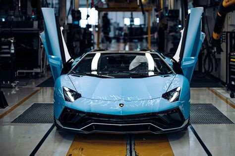 Lamborghini ends Aventador production (for real this time) | Driving