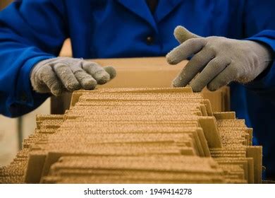 Production Line Work 的图像结果