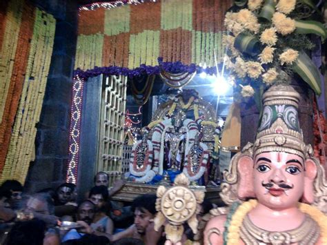 Kairavini karaiyinile - திரு அல்லிக்கேணி குளக்கரையோரம்: Vaikunda Ekadai ...