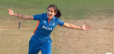 India Women vs Barbados Women : रेणुका की शानदार गेंदबाजी से बारबाडोस ...