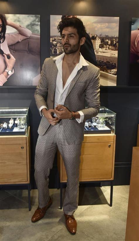 How To Wear A Printed Suit: Follow These 3 Simple Steps To Rock A ...