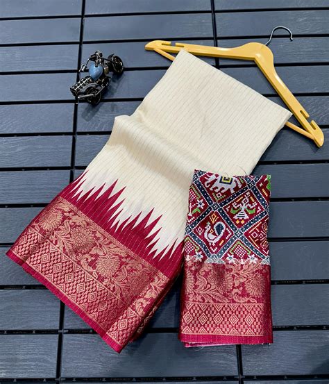 Beautiful rekko silk sarees with all over floral design