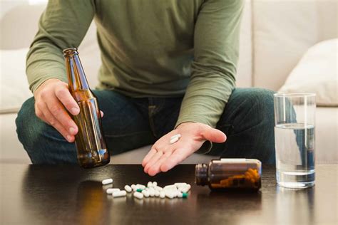 Side Effects of Escitalopram and Alcohol | 2bstronger.com