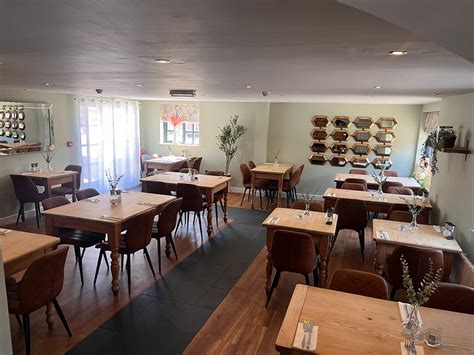 THE TWO PIGS, Barton under Needwood - 47 Main St - Menu, Prices ...