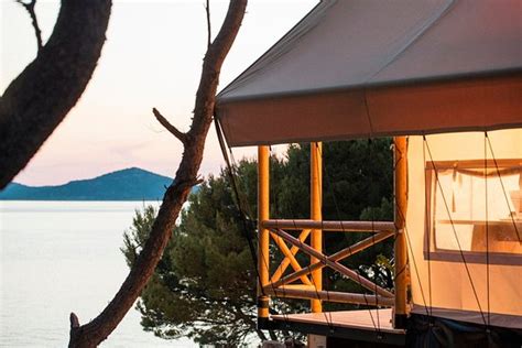 OBONJAN ISLAND RESORT (Sibenik) - Campground Reviews, Photos, Rate ...