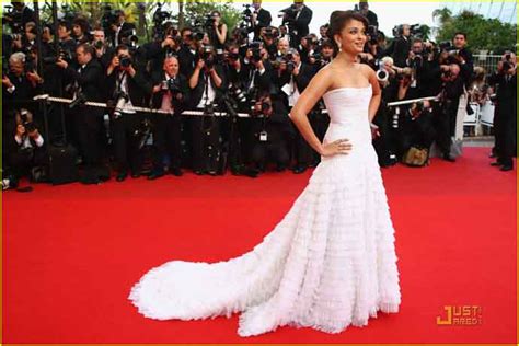 15 stunning years of Aishwarya at Cannes (including the purple perplex)
