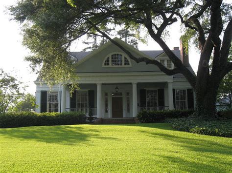 THE BURN LUXURY INN (Natchez) - B&B Reviews, Photos, Rate Comparison ...