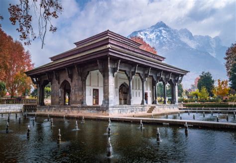 Kashmir Nature & Sightseeing Adventure Tour