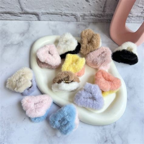 Dual Shaded Fur Hair Clutcher – Kinzah Fashion