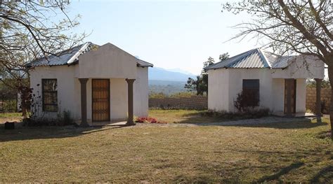 KHUTSONG LODGE (Acornhoek) - Specialty Hotel Reviews, Photos, Rate ...
