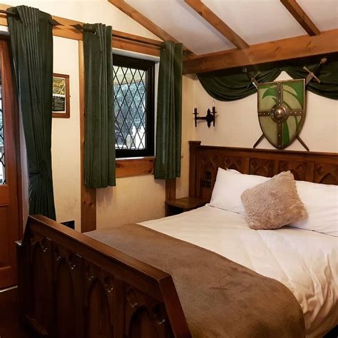 WARWICK CASTLE ACCOMMODATION - Castle Reviews, Photos, Rate Comparison ...