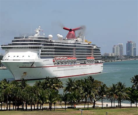 Carnival Cruise Line Business Up 200 Percent From Last Year | Newsmax.com