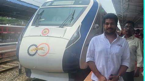 'വന്ദേ ഭാരത് കുതിച്ചു പാഞ്ഞപ്പോൾ കണ്ണുകൾ അറിയാതെ നിറഞ്ഞു പോയി..'; ആദ്യ ...