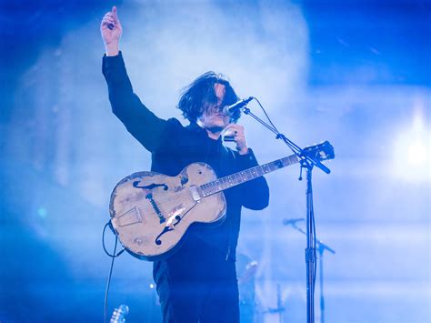 Jack White calls out fans that demand “extra long shows”: “It’s not a ...