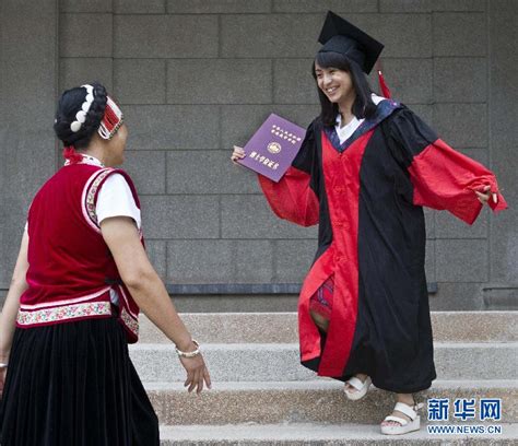 中国人民大学举办2017届博士学位授予仪式 777人获授博士学位|学位|博士|仪式_新浪新闻