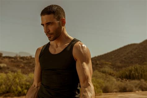 Photo de Miguel Ángel Silvestre - Sky Rojo : Photo Miguel Ángel ...