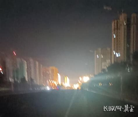 问政河北·办实事丨沧州市运河区：新修道路的路灯亮了__财经头条