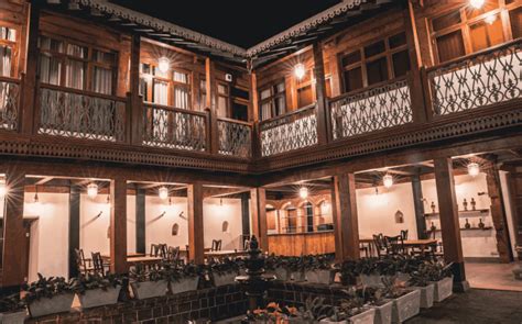 Live In A 1755 – 1803 Palace Built By The Sawant & Bhosale Dynasty ...