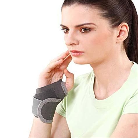 Buy TYNOR E 05 WRIST BRACE WITH DOUBLE LOCK SIZE SMALL Online & Get ...