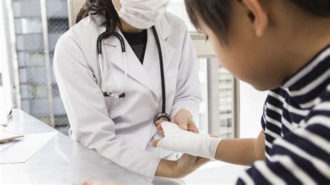 Bone Bruise: Symptoms, Treatment, and Recovery - GoodRx