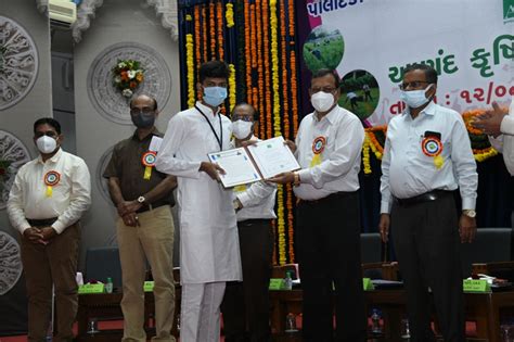 Polytechnic Certificate Distribution Programme | Anand Agricultural ...