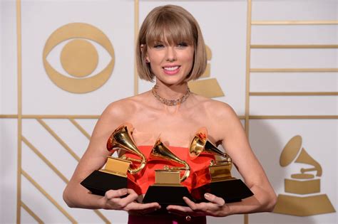 Taylor Swift returns to music streaming services with full catalog ...