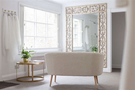 Wedding Dress Bustle: What It Is, Why You Might Need One & How to ...