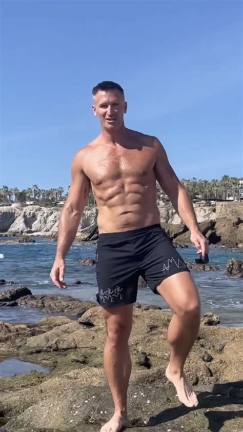 John Arthur Hill's feet