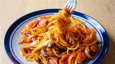 濃郁蕃茄的酸甜滋味！和風洋食代表，《First Love初戀》中「拿坡里義大利麵」到底是什麼？ | GQ Taiwan