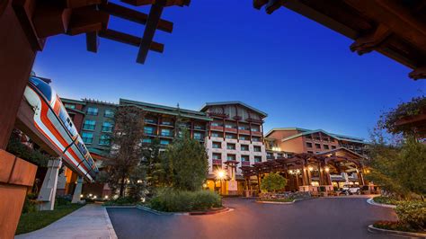 Disneyland Resort Hotels: Which One Is Best For Your Disney Trip?