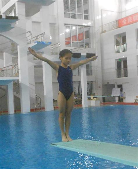 14岁湛江跳水小将全红婵将亮相奥运：爆发力好，爱玩也要强_训练
