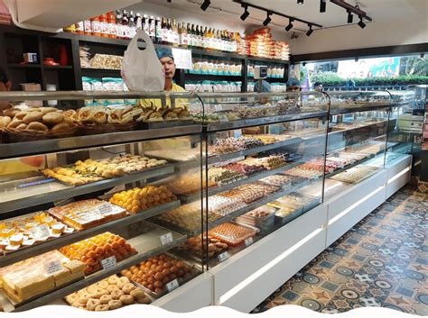 Vegetarian Restaurant Sweets and Snacks in Kolkata India