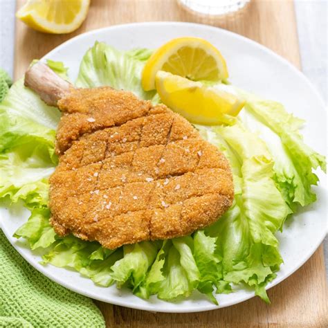 Veal Milanese (Cotoletta alla Milanese) - The Petite Cook™