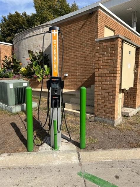 Jones & Eden Funeral Home - City of Washington, Iowa