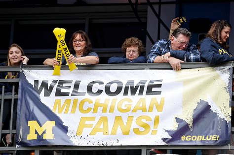 New bowl projections have Michigan in play at four different sites ...