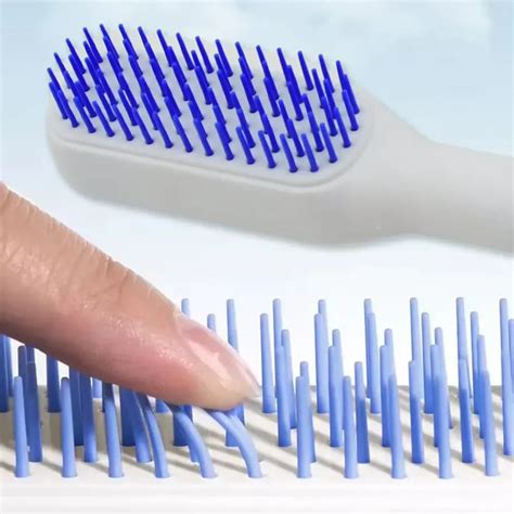 Self-Cleaning Hairbrush | Anti-Static Detangling Comb with Scalp ...