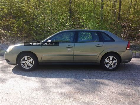 2004 Chevrolet Malibu Maxx Ls Hatchback 4 - Door 3. 5l