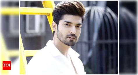 Gurmeet, Arushi team up for upcoming music video 'Teri Galiyon Se ...