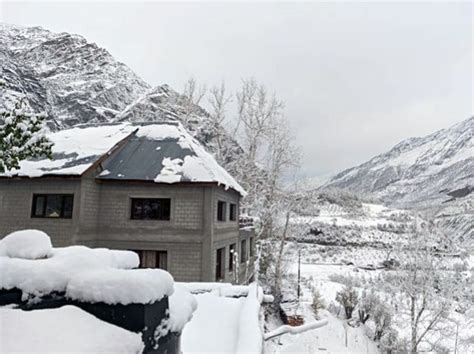 Himachal Pradesh Get Season's First Snowfall