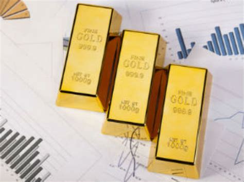 How much gold can a traveller carry into India? - Goodreturns