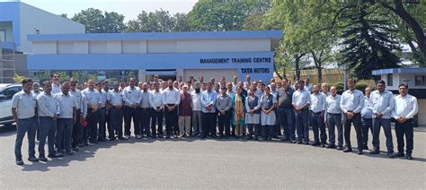 Tata Motors Training- टाटा मोटर्स के नव स्थायी कर्मचारियों को दिया गया ...