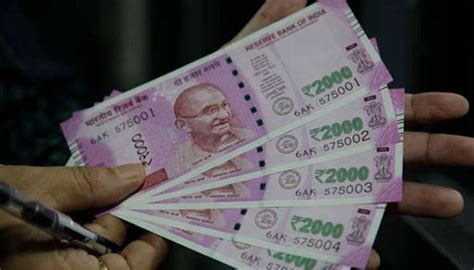 RBI scales down printing of Rs 2000 note to minimum | RBI ने 2000 रुपए ...