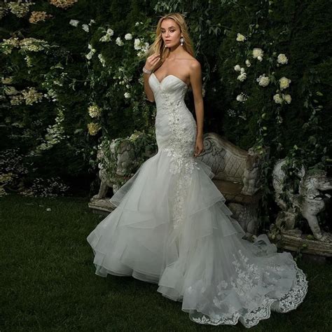 A Stunning Mermaid Wedding Dress for Every Occasion - VQ