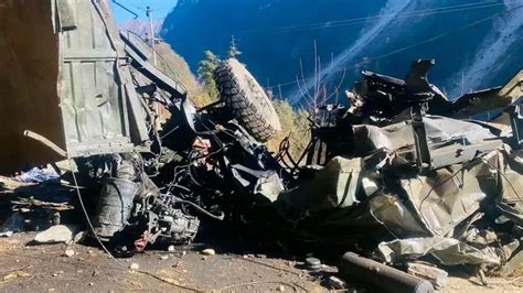 Indian Army Sikkim Accident: घर में चल रही थी जुड़वा बच्चों के Birthday ...
