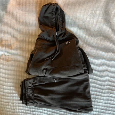 brown alo yoga sweat suit set (accolade sweat pant... | Depop