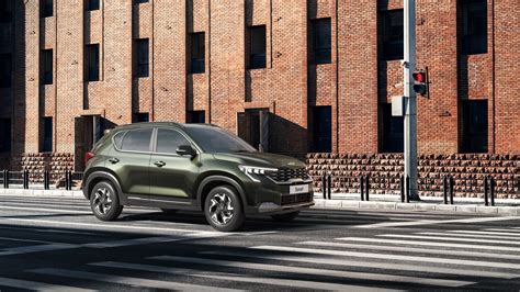 Kia Sonet Exterior Images & Colors | Experience In VR