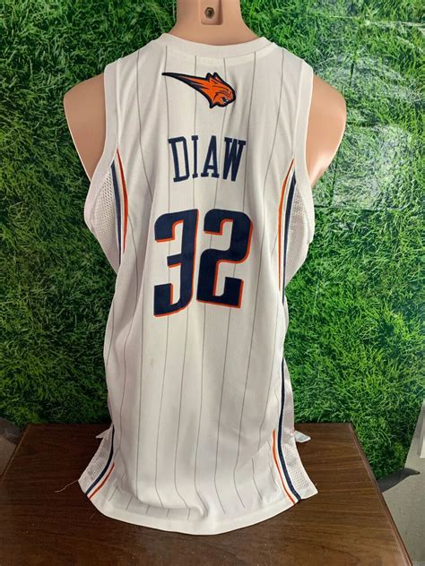 Charlotte Bobcats 2009-2010 Home Jersey