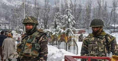 पाक आर्मी चीफ बाजवा ने कश्मीर मुद्दे पर इमरान को कोसा, कहा-PM मोदी ने ...