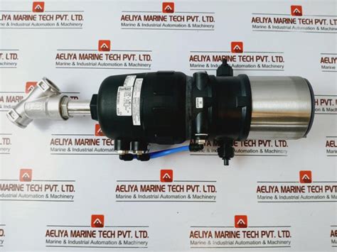 Burkert 2702 2/2-way Angle Seat Control Valve With 8692 Positioner 24V ...