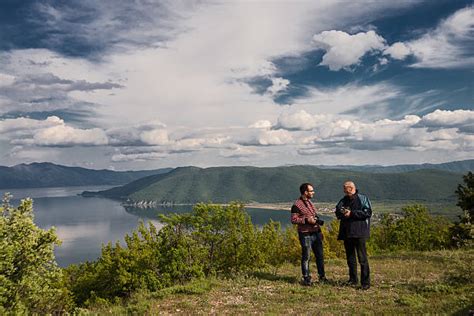 Interview Outside 的图像结果